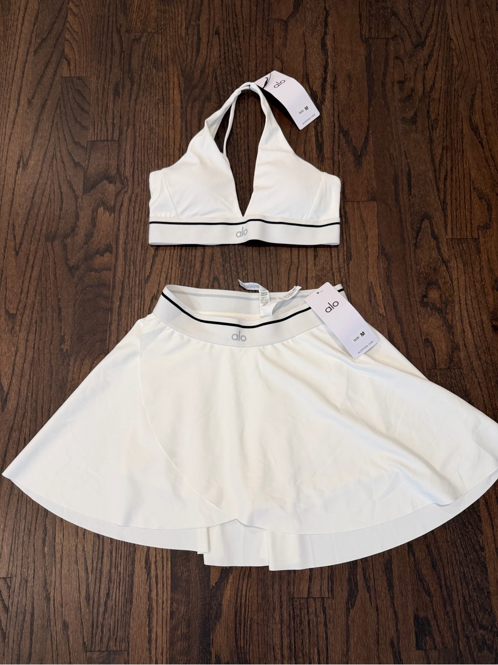 ALO Yoga White Circle Skirt set with Black Trim